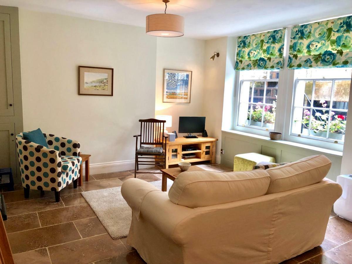 Lauras Townhouse Apartments Garrard'S Retreat Μπαθ Εξωτερικό φωτογραφία