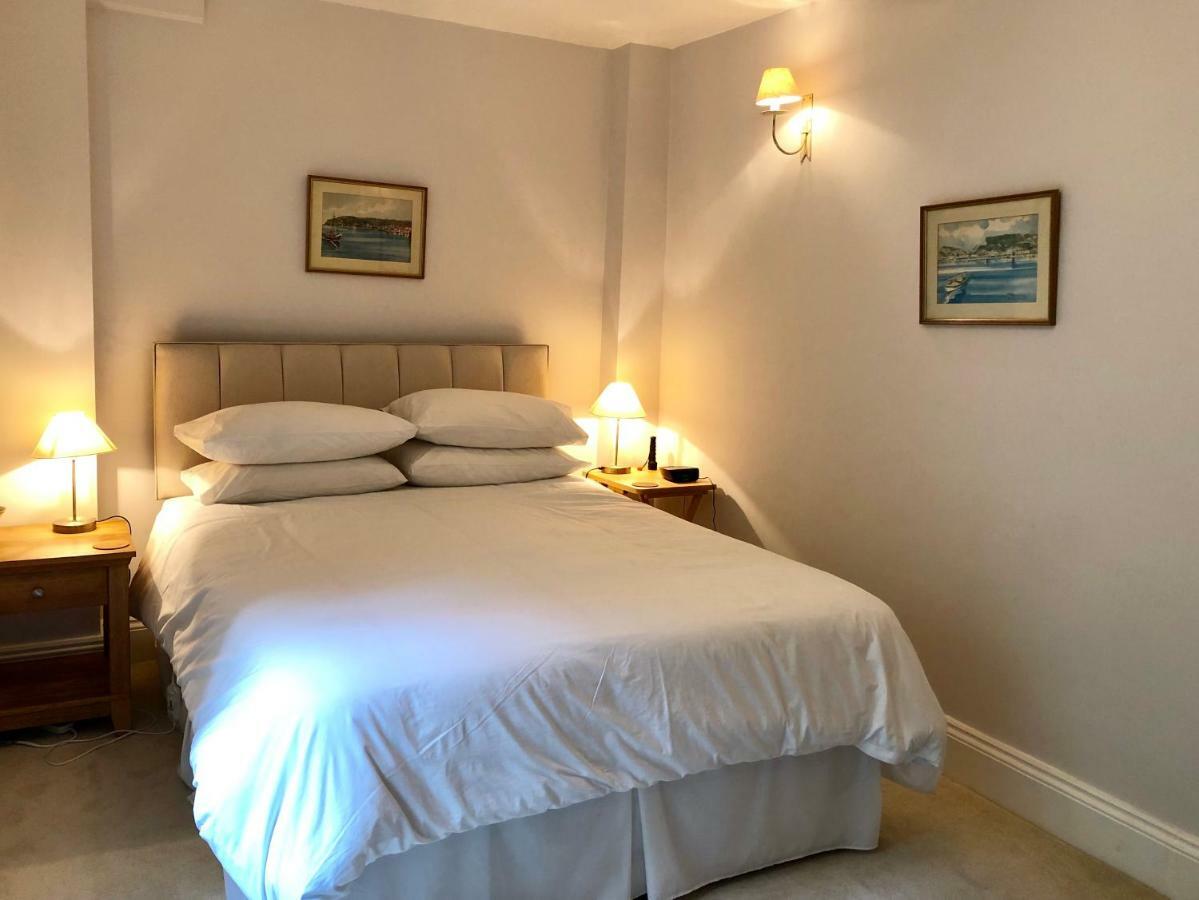 Lauras Townhouse Apartments Garrard'S Retreat Μπαθ Εξωτερικό φωτογραφία