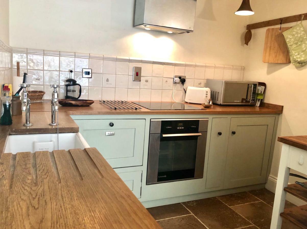 Lauras Townhouse Apartments Garrard'S Retreat Μπαθ Εξωτερικό φωτογραφία